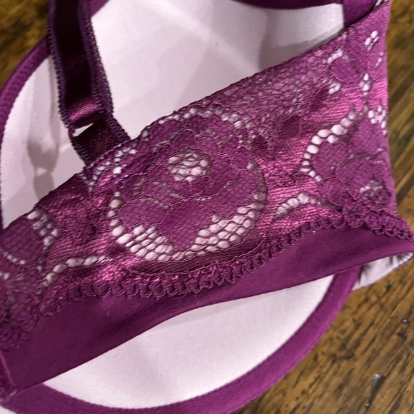 Wacoal Women's Style Standard Contour Bra - Picture 6 of 8